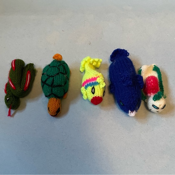 NWOT Hand Knit Finger Puppets: Fish, Snail, Turtle, Snake + Whale (Set of 5) - Picture 1 of 4